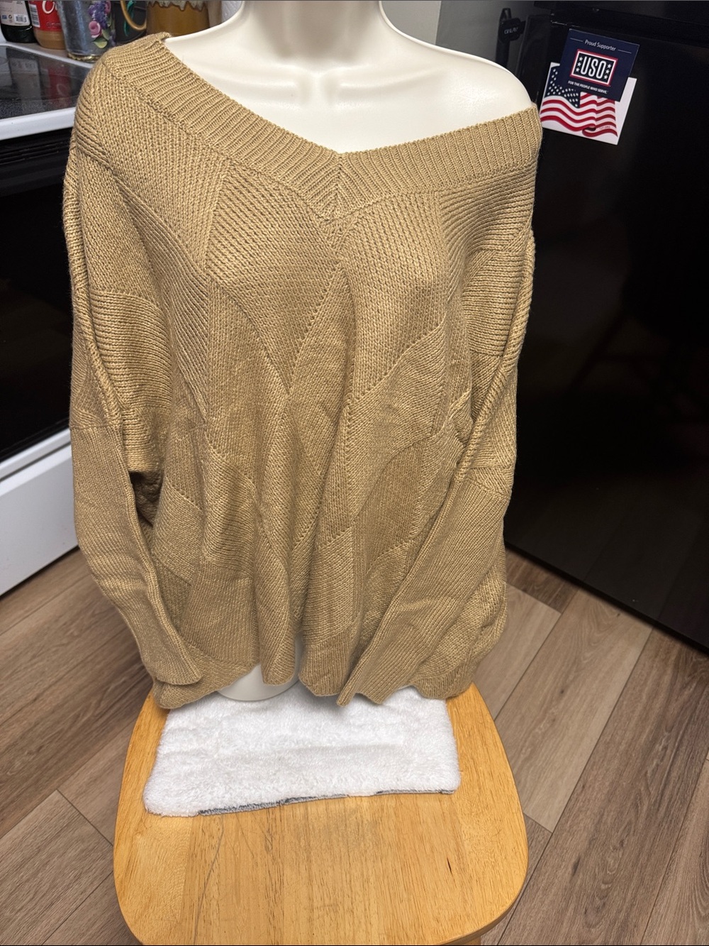 Cupshe NWT S (ML GOOD) Diamond-Texture camel V-Neck drop sleeve oversize sweater